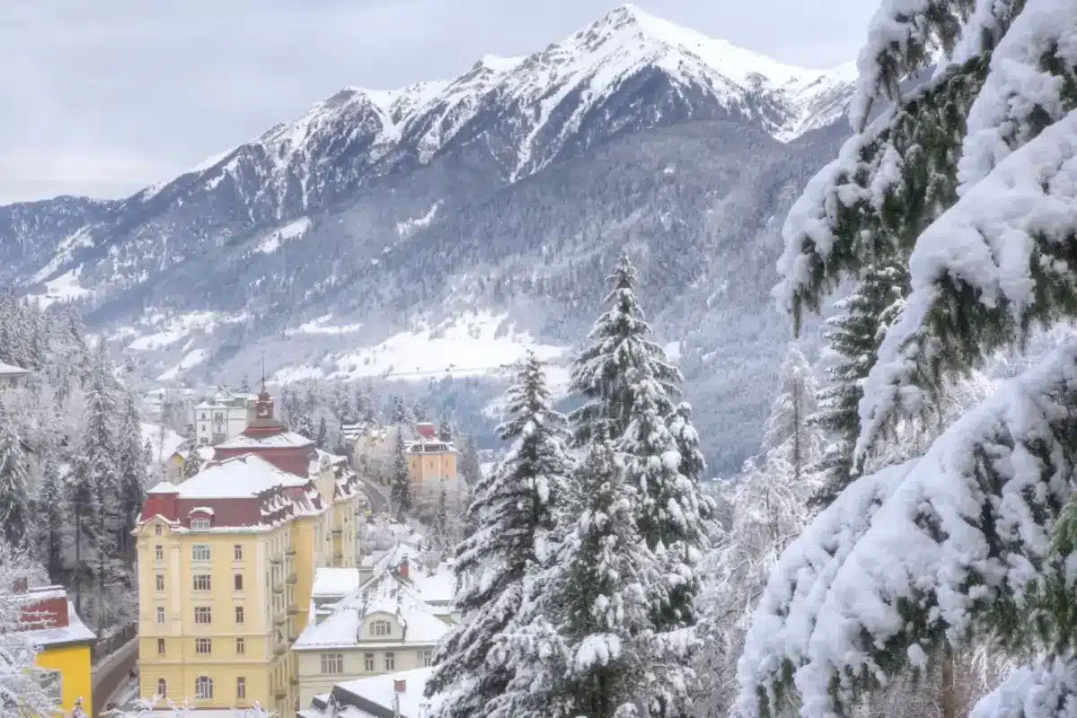 Upptäck snötäckta backar och vackra vyer i Bad Gastein